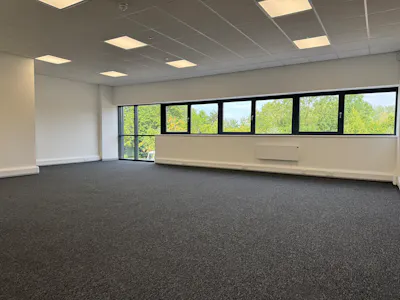 Unit 6, Langley Park, Langley, Industrial/Logistics / Industrial / Warehouse To Let - IMG_3332.JPG