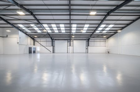 Unit 8 Fairway Close, Heathrow, Industrial / Warehouse To Let - Warehouse loading