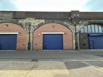Arch 33 London Stone Business Estate, Battersea, Industrial To Let - 20260724_102858192_iOS.jpg