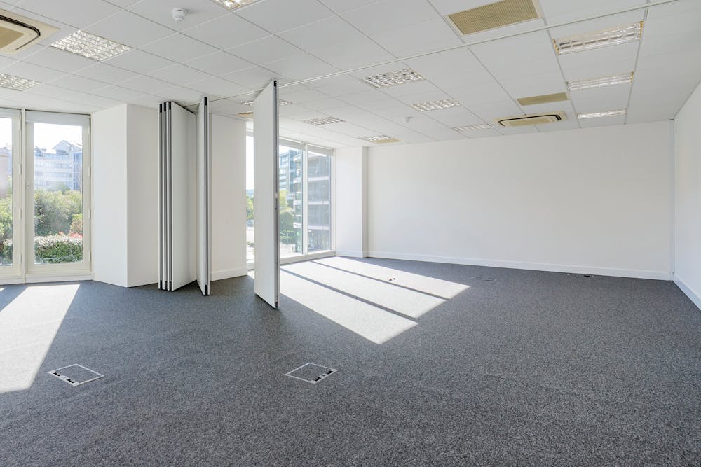 Unit 31b (Block J), Suite 2 - 2@2 station ct-0486.jpg