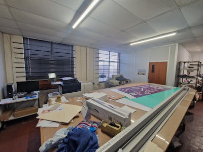 Unit 20, Stockport, Industrial/Logistics To Let - 20250127_144838.jpg