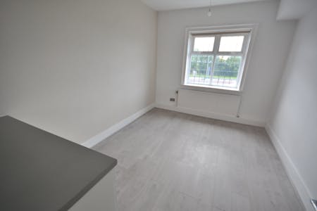 184 Chaddock Lane, Manchester, Office To Let - Office
