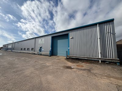 Unit 16, Avondale Industrial Estate, Cwmbran, Industrial To Let - IMG_6803.jpeg