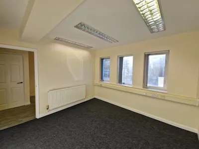Unit 3/4 Turves Road, Cheadle, Office To Let - 20231103_092007.jpg