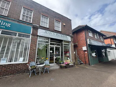 107 and 109 Aldershot Road, Guildford, Investment / Residential / Retail For Sale - IMG_1253.jpeg