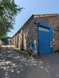 Multi Store, Station Yard, Shalford, Guildford, Industrial / Light Industrial To Let - PXL_20260623_141647852.jpg