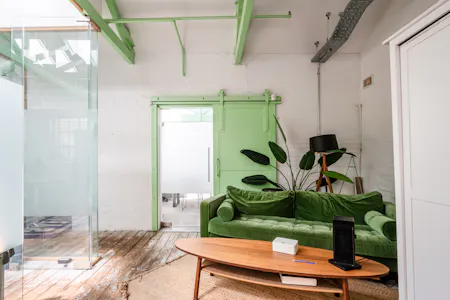 Unit H, I & J Taylors Yard - 160 Brick Lane, London, Office To Let - Brick Ln 160 1F - Low Res 2.jpg