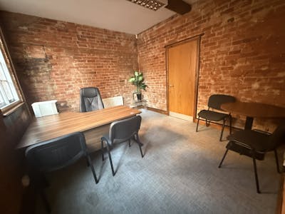 Suite 6, Empire Court, Redditch, Office To Let - IMG_5369.JPG