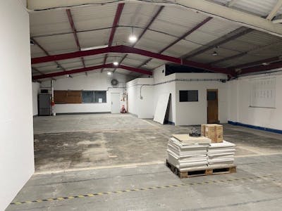 The Garage, Cowbeech, Hailsham, Industrial To Let - 14.jpg