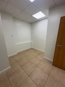 82 King Street, Kilmarnock, Retail To Let - 82 King St Kilmarnock new 005.jpg