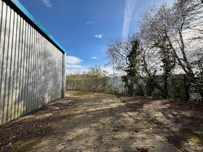 Unit E, Pantglas Industrial Estate, Caerphilly, Industrial To Let - IMG_7328.jpeg