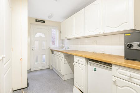 Abbeyfield House, Aylesbury, Healthcare To Let - f54ea52d40948d18625a02ee9e752b2a.jpeg