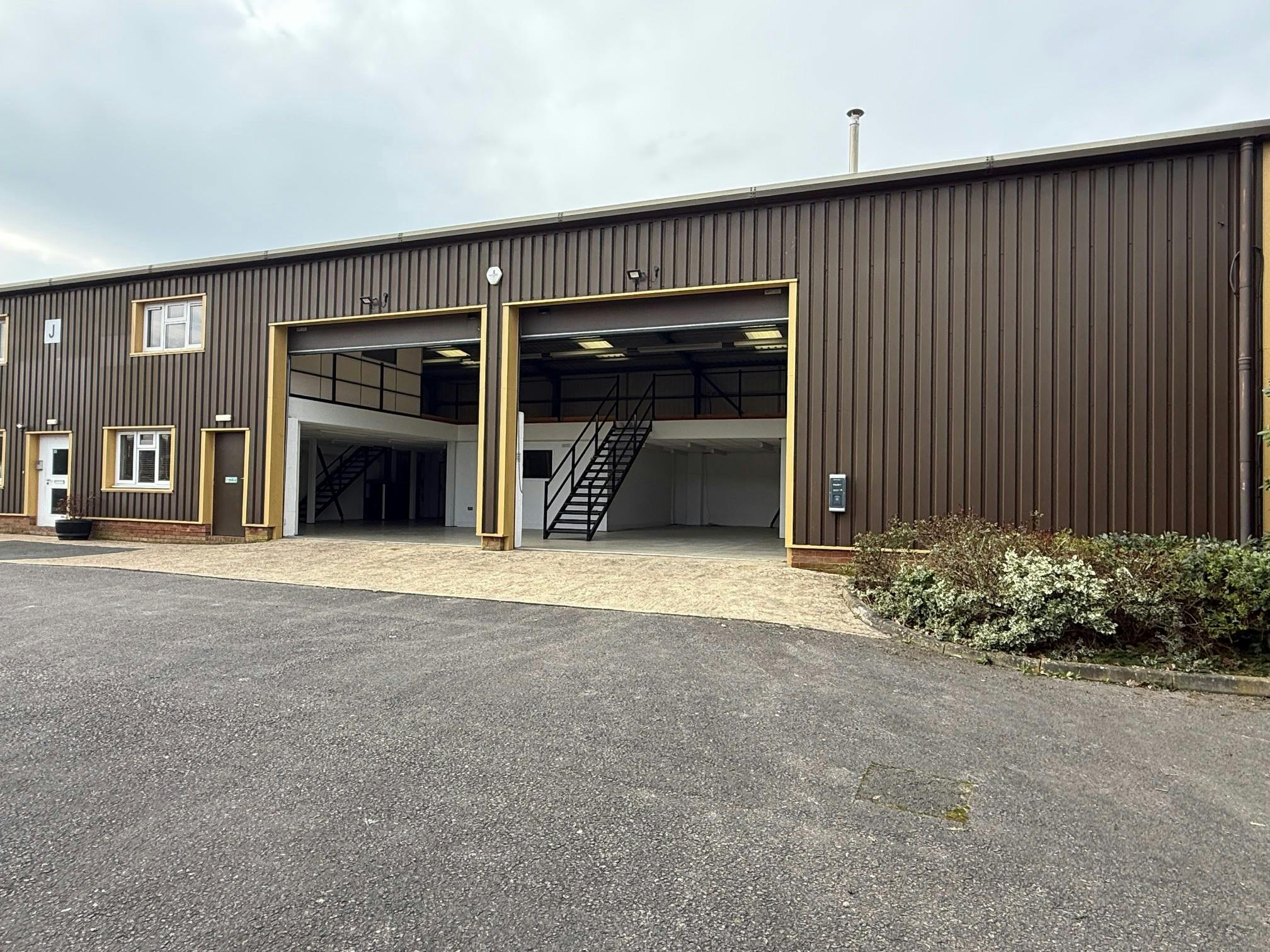 Unit J, Lambs Farm Business Park, Reading, Industrial To Let - front elevation.jpg