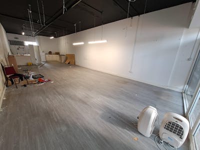 Units 21 & 22 Central Square, Erdington, Retail To Let - 1000014418.jpg