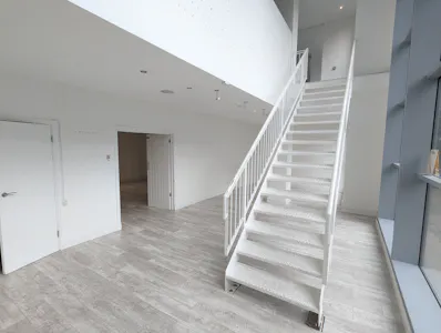 Unit 4, Watford, Office To Let / For Sale - PXL_20260611_132240389.jpg