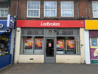 186 Bushey Mill Lane, Watford, Retail To Let - PXL_20250623_121456778.jpg