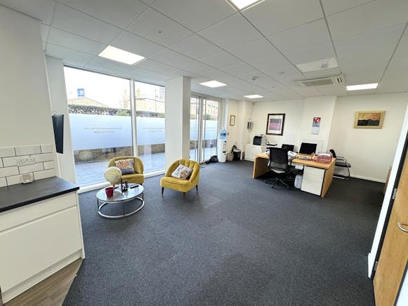 Unit 2, Brentford, Office To Let - Kew Bridge  Unit 2  Brentford 3.jpg