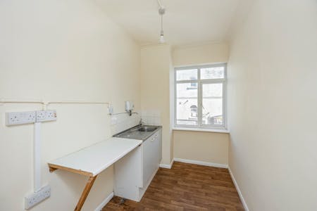 10 Station Road, Portslade, Cafe (A1) / Class E Retail / Leisure / Convenience Store / E (Commercial / Business / Service) / E Class Retail / Leisure (no extract - Open A1) / Food & Beverage / Office / Restaurant / Cafe / Retail To Let - Station Road, 10-003.JPG