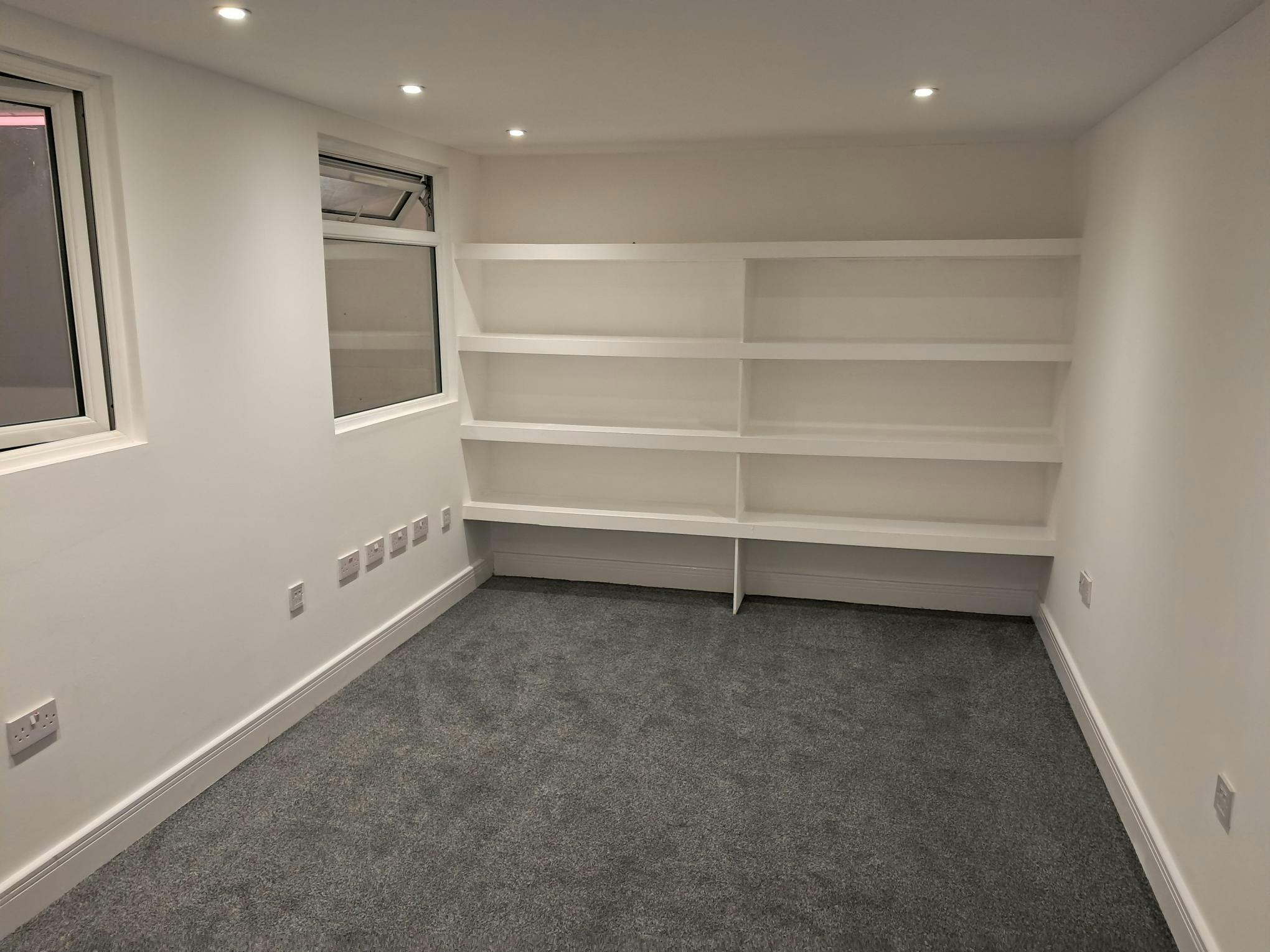 Unit 32, Longshot Industrial Estate, Bracknell, Industrial To Let - 1000001405.jpg