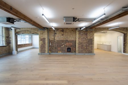 16-17 Little Portland Street, London, Office To Let - 1d53a795c2292ffa83388eb42a679e22GK1_6445.jpg