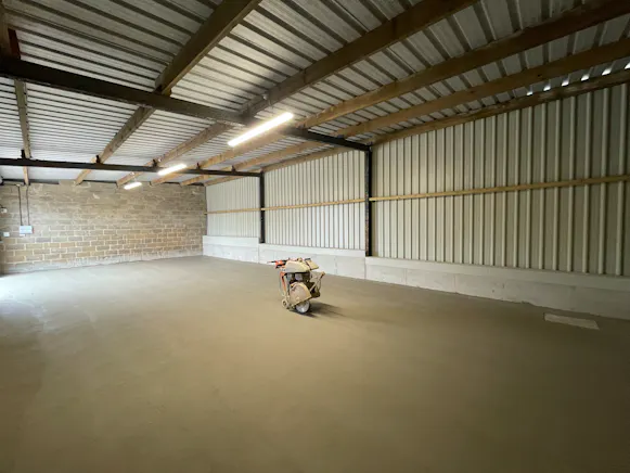 Units 4 Harlesford Farm, Tetsworth, Industrial To Let - IMG_2441.JPG