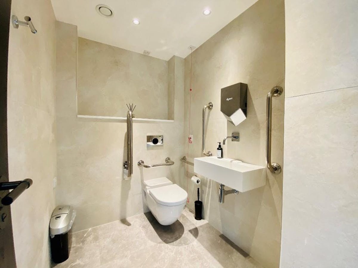 Ea39e6b40ca3301f61e793004777c331 12