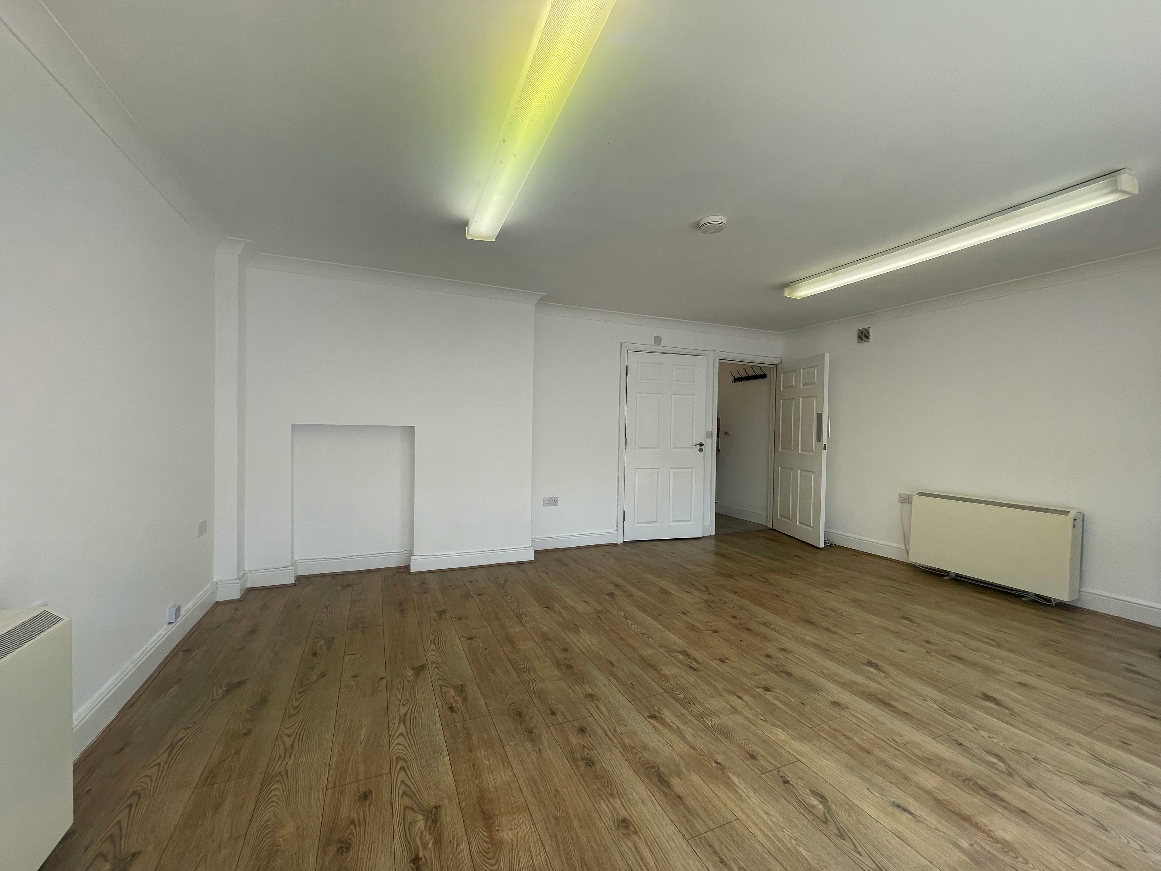 Retail/Shop in Totton - photo 3