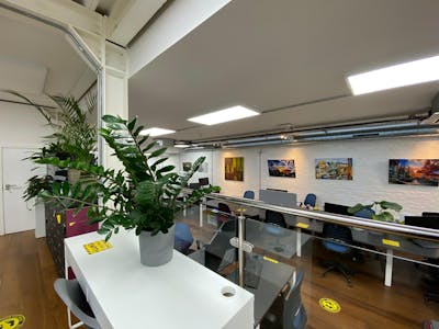 61-63 Rochester Place (1st Floor), London, Office To Let - 5fc06a5a75814c49a2a1f52e5dd1db49.jpg