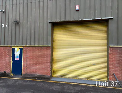 Queens Court Trading Estate, West Bromwich, Industrial / Warehouse To Let - p3.jpg