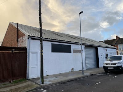 Cleaning House, Southsea, Industrial / Office To Let - 1D3EC6F847BE4BF8A4FDF05776DF3784.jpeg