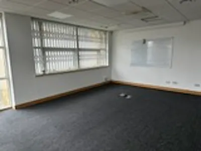 150 Edinburgh Avenue, Slough, Industrial / Warehouse To Let - IMG_3281.JPG