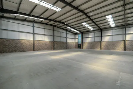 Unit 16, Central Trading Estate, Mosley Road, Trafford Park, Industrial To Let - 8698361-interior23-800.jpg