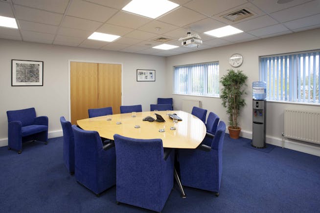 Units 2, 3 and 4 Ramsbury Road, Membury, Hungerford, Industrial To Let - Walker internal_1857.jpg