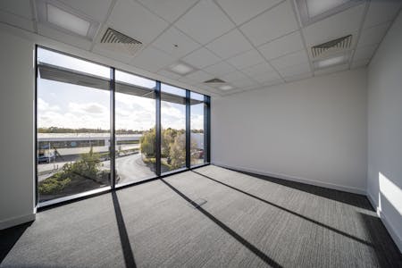 Unit B Railway Triangle, Portsmouth, Industrial/Logistics / Warehouse / Industrial / Warehouse To Let - UNIT B Railway Triangle 53.jpg