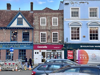 1st and 2nd floor Offices, 103 High Street, Thame, Office To Let - IMG_0103.jpeg