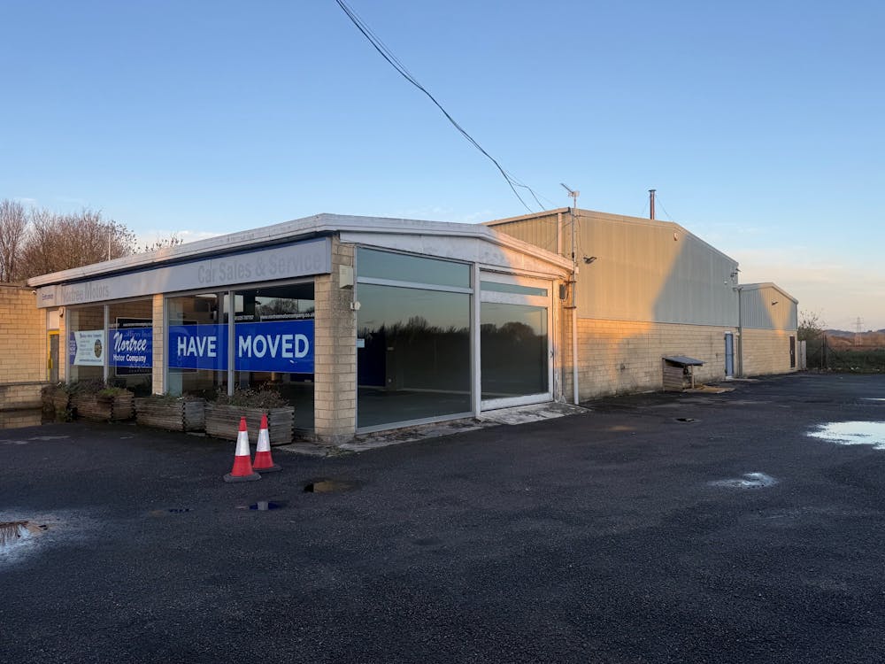 Vehicle Showroom and Workshops, Beanacre Road - 55.jpg