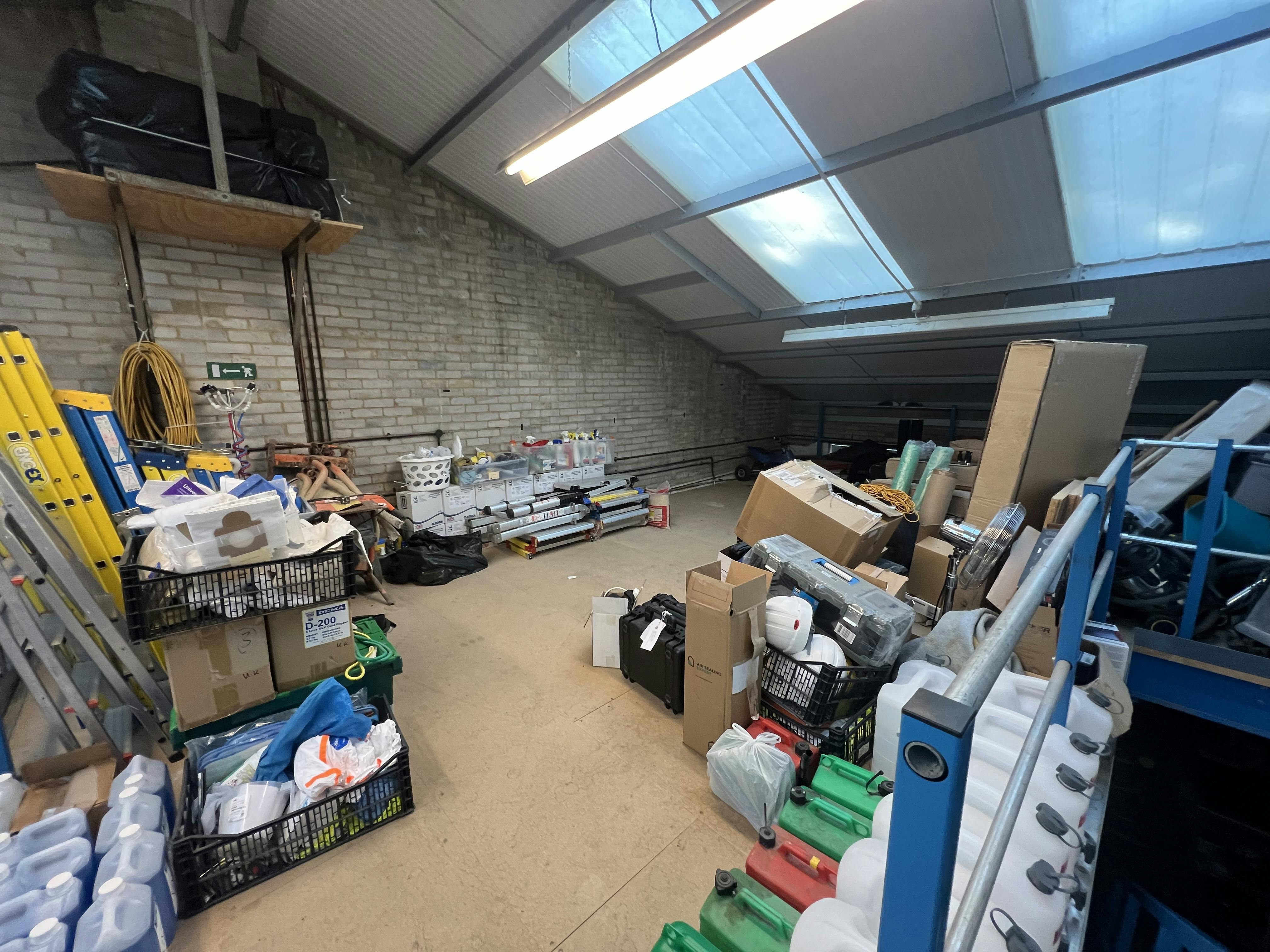 Unit J Foundry Close, Horsham, Industrial To Let - IMG_9535.jpeg