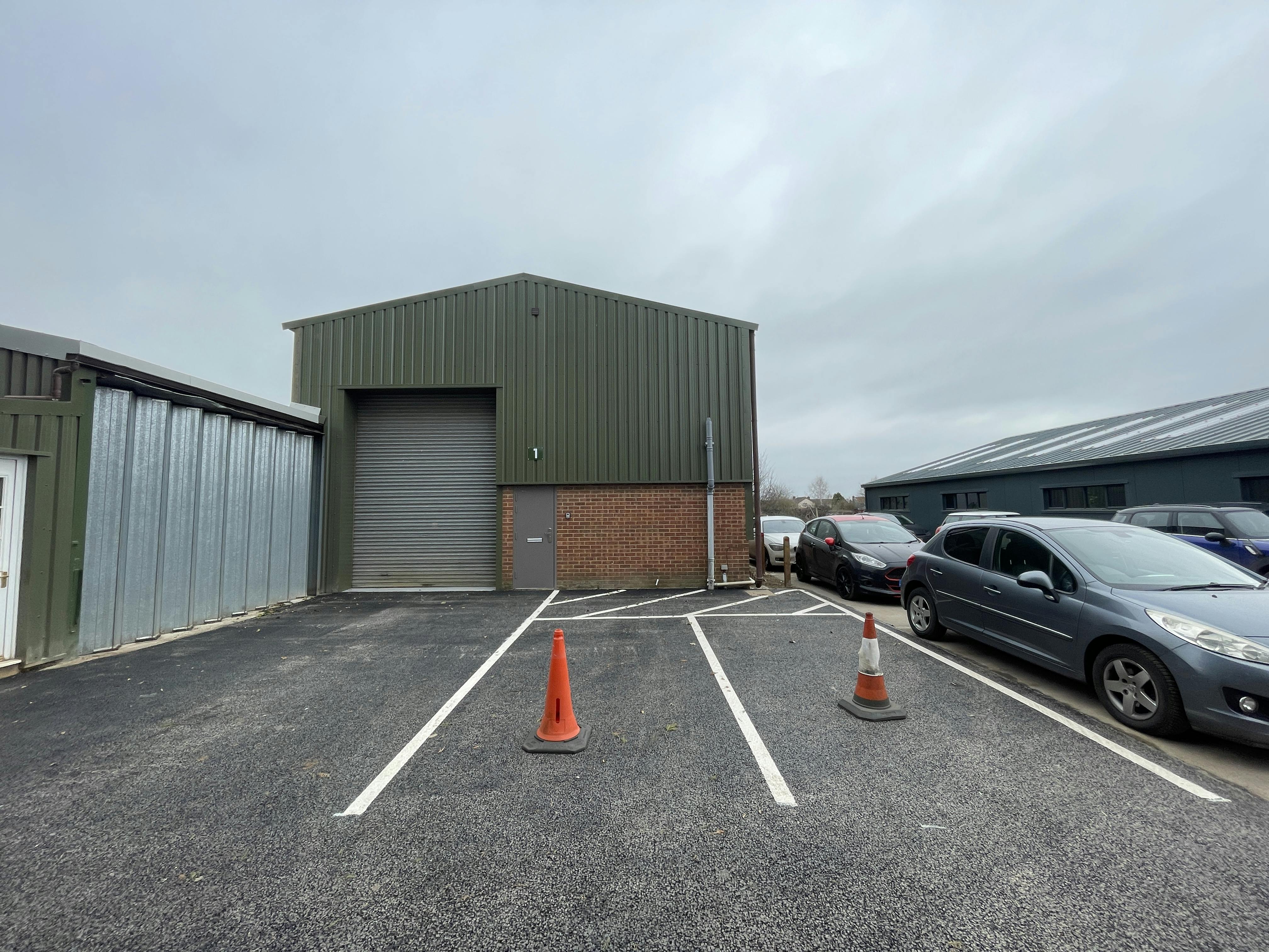 Unit 1, Thame Road Industrial Estate, Haddenham, Industrial To Let - image00001.jpeg