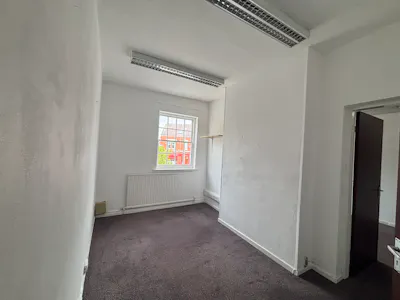 222-224 Nantwich Road, Crewe, Office / Retail To Let / For Sale - First floor front office