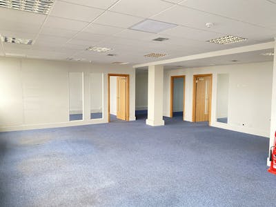 4th Floor, Sutherland House, Hendon, Office To Let - IMG_0163.jpg