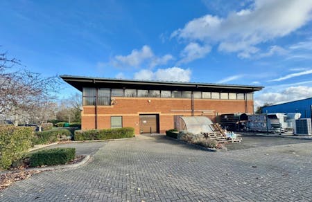 Unit 10 Triangle Business Park, Quilters Way, Aylesbury, Office / Other For Sale - External