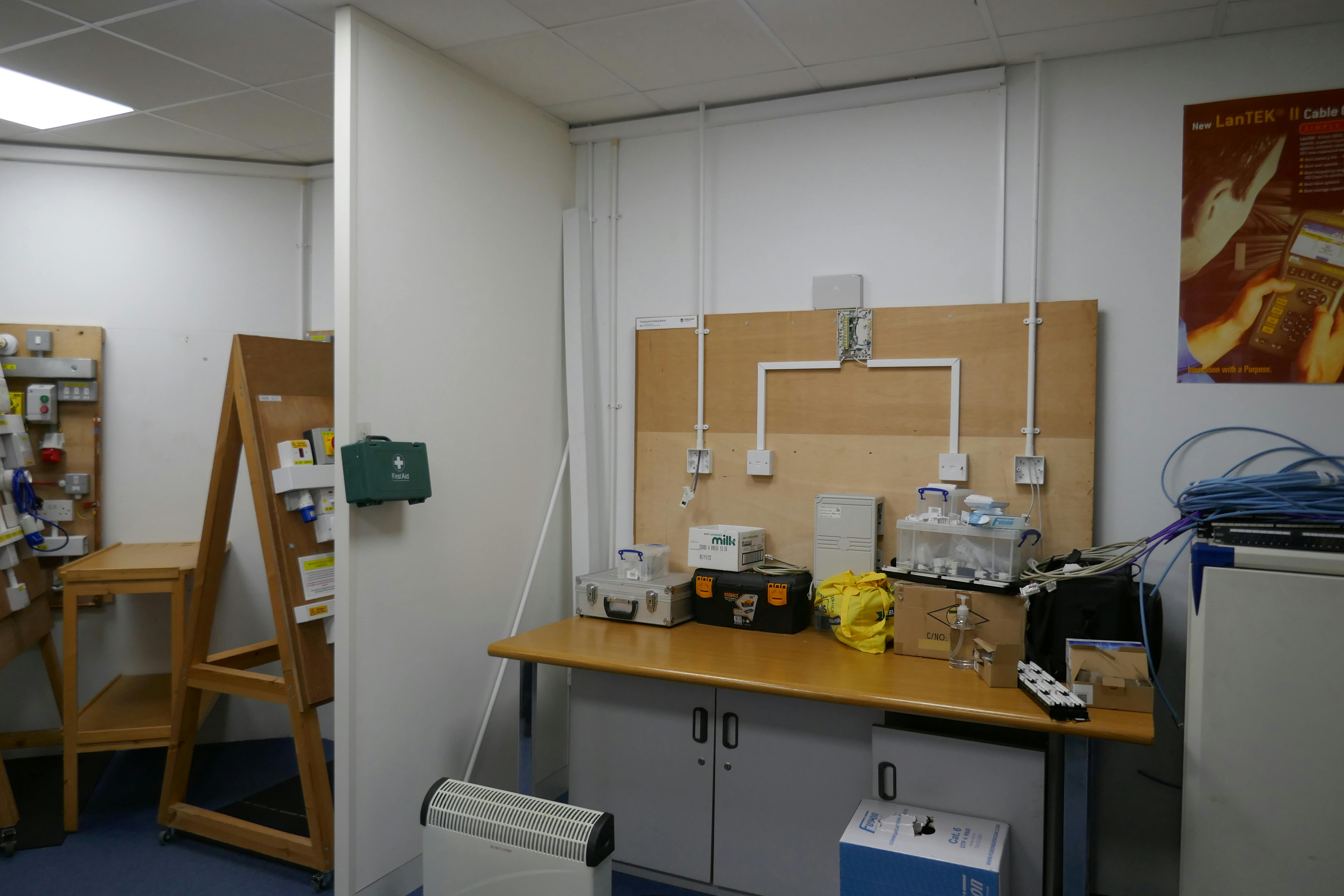 Unit 13 New Horizon Business Cente, Harlow, Offices For Sale - P1060827.JPG