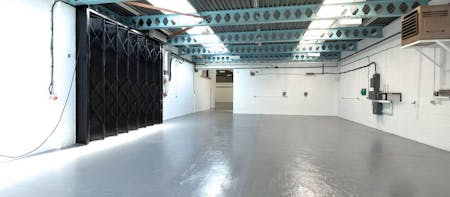 Unit 3, Watford, Industrial / Office / Warehouse To Let - Unit 3 Warehouse Loading bay.png