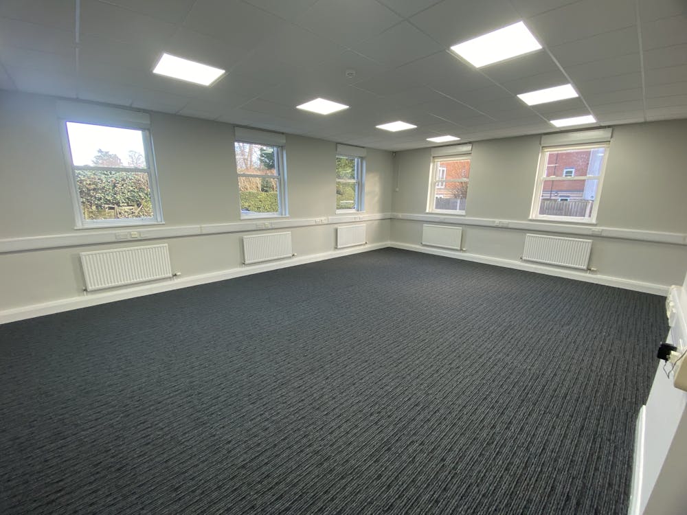 Margaret House, Leeds, Office To Let - IMG_2289.jpg