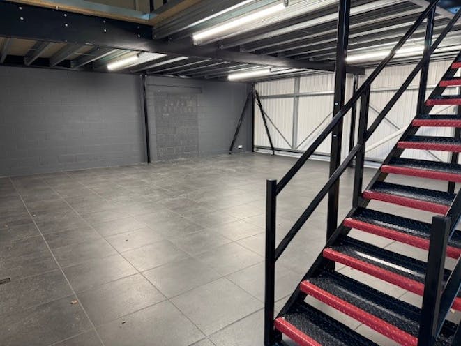 Units 24 Easter Park, Reading, Industrial / Warehouse To Let - Photo 1.jpg
