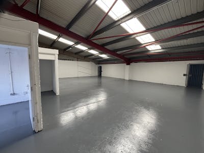 Units 6 & 7, ARD Business Park, New Inn, Industrial To Let - Int pic 67 ARdjpg 4.jpg