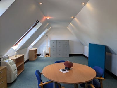 Studley Court, Guildford Road, Chobham, Office To Let - PXL_20260420_103904678.MP.jpg