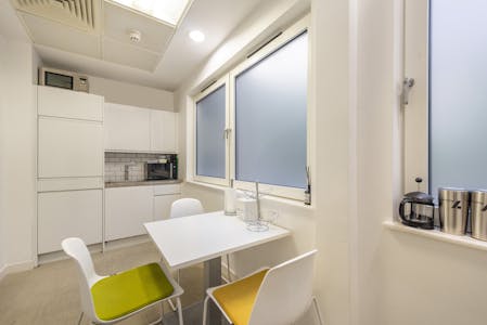 10 Brook Street, London, Office To Let - kitchen.jpg