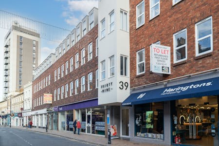 39 Queen Street, Maidenhead, Leisure / Office To Let - 39QueenSt1.jpg