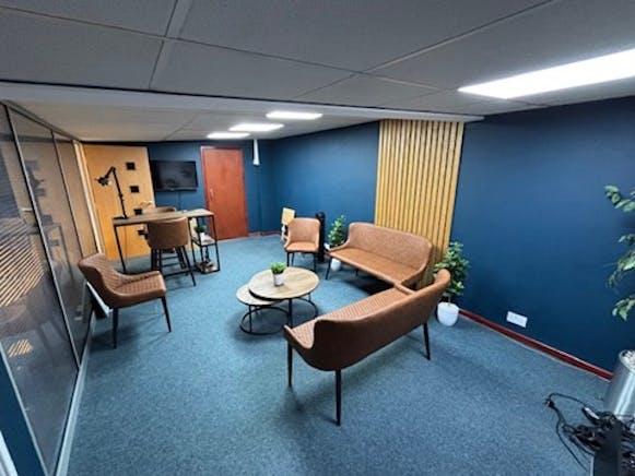 Unit 2 Speedwell Close, Eastleigh, Industrial For Sale - SWC2Picture18 - 21 04 2026.jpg